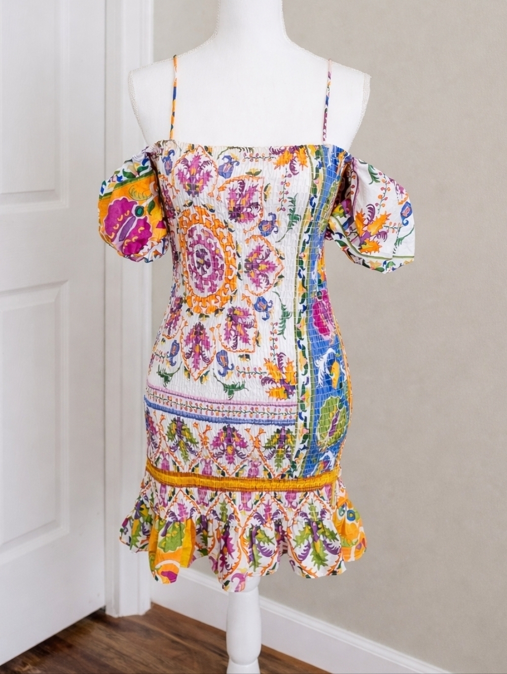 Mango MNG Floral Smocked Mini Dress Size 6 Boho Beach Resortwear Puff Sleeve